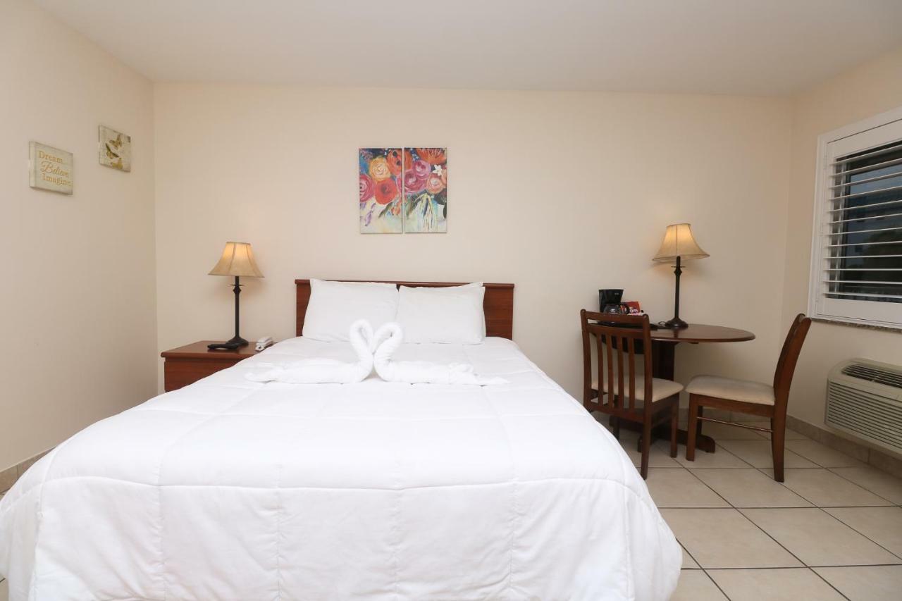 Atlantique Beach House Hotel Deerfield Beach Exterior photo